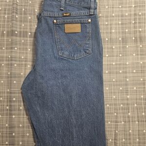 Wrangler Men's Relaxed Fit Blue Jeans